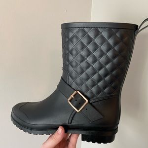 LIKE NEW WOMENS RAIN BOOTS | Size 9 |